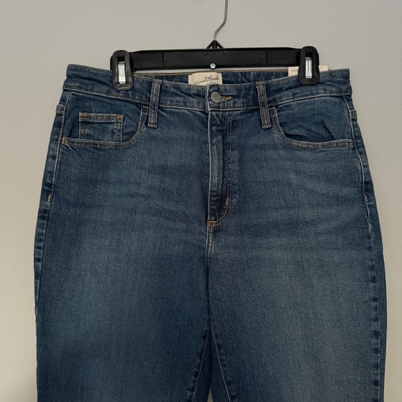 Universal Thread High Rise Straight Jean NWT - Picture 2 of 4
